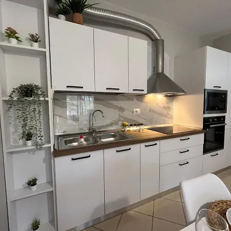 Sea-side Apartment *