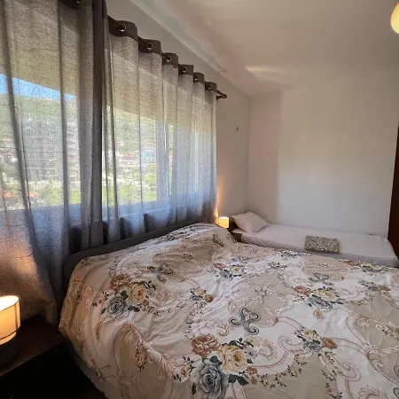 Sea-side Apartment *